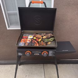 Blacktone 22" Con Stand  New