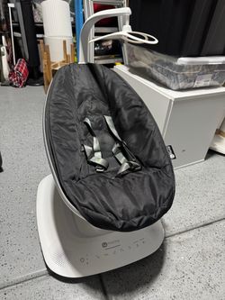 Mamaroo baby swing