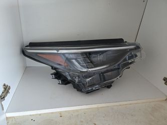 2024 to 2026  SUBARU CROSSTREK  OEM RIGHT SIDE HEADLIGHT