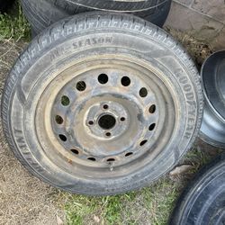 185/65R15 Size Tire 