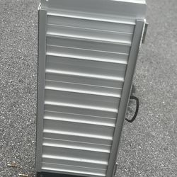 Foldable Wheelchair ramp 3 feet 800 lbs fax. Grate condition location below  31705 Wesley Chapel blvd Fl 33543 Storage Mart