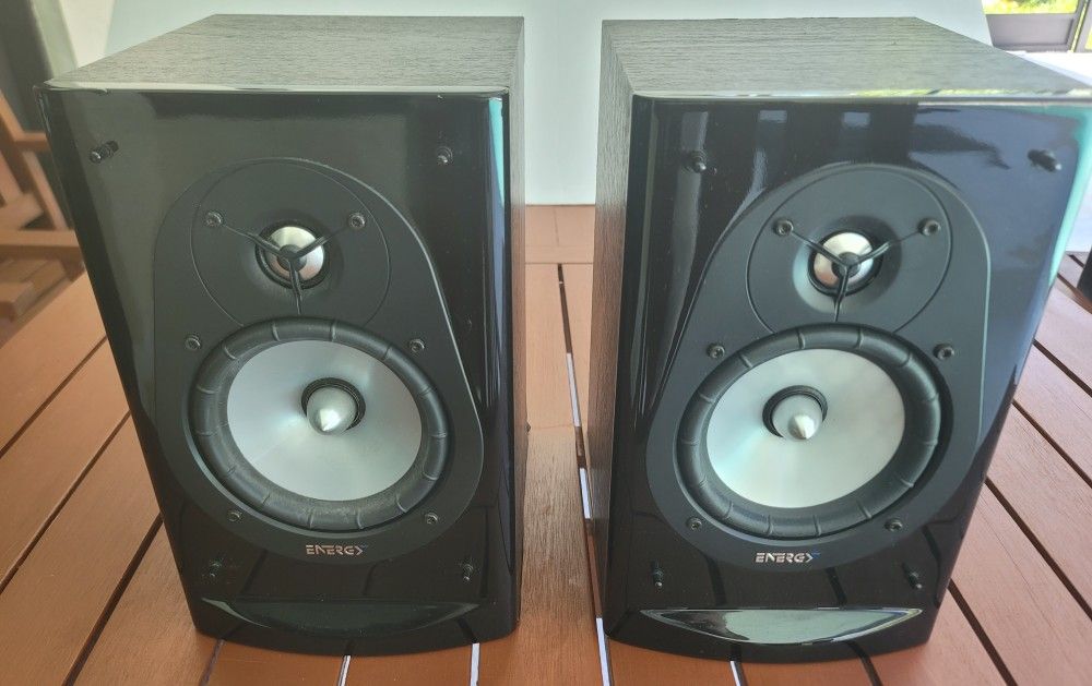 Energy Connoisseur CB-10 Bookshelf Speakers
