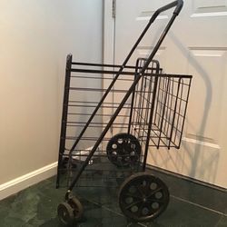 Heavy duty folding shopping cart with extra basket