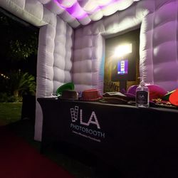 White Inflatable LED Photobooth 