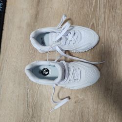 New Puma Sneakers Unisex  – Size US 1.5C / EU 32.5