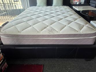 BRAND NEW BLACK FAUX LEATHER QUEEN PLATFORM + 12" THICK INNERSPRING PLUSH QUEEN PILLOWTOP MATTRESS
