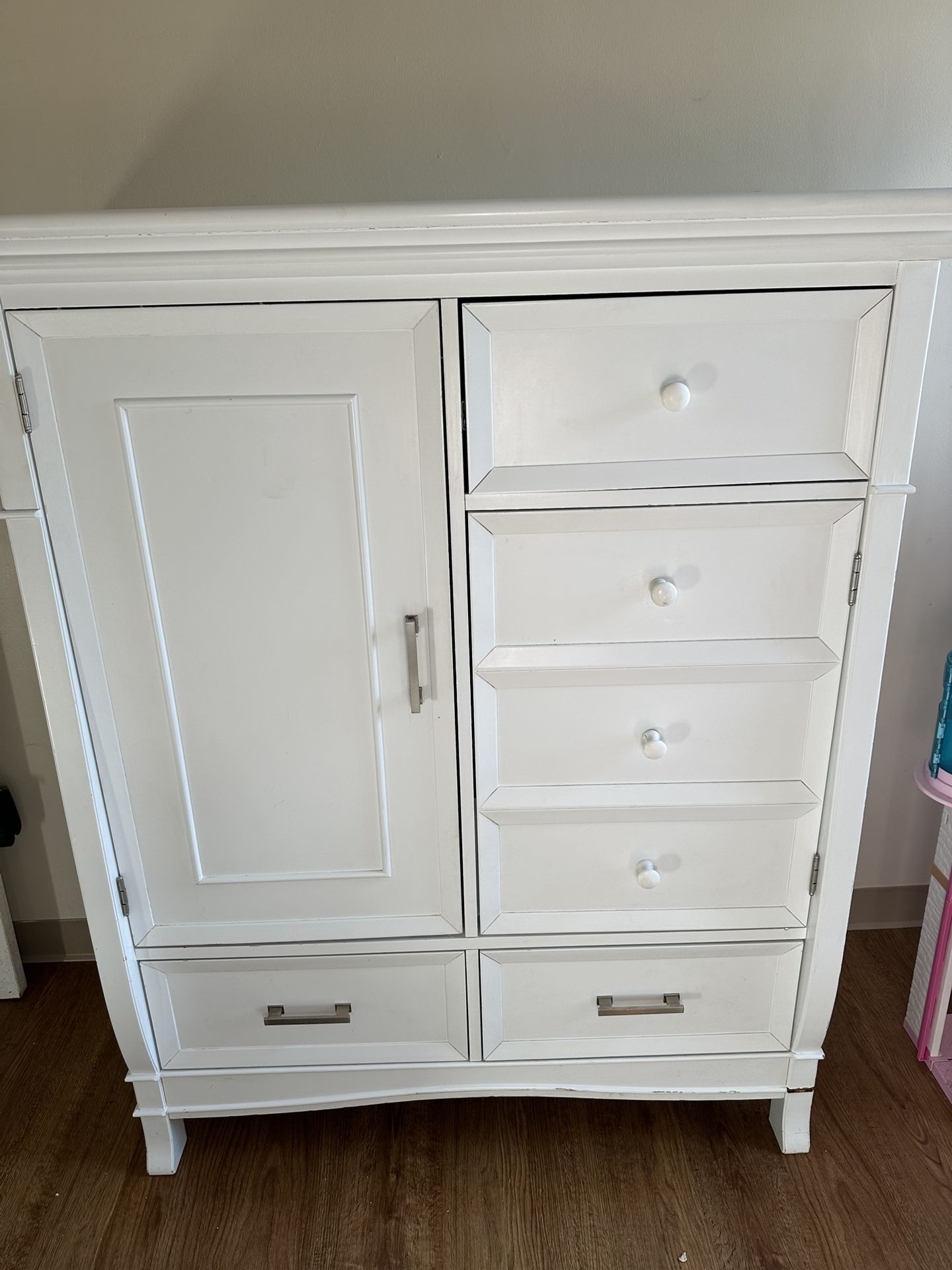 Dresser