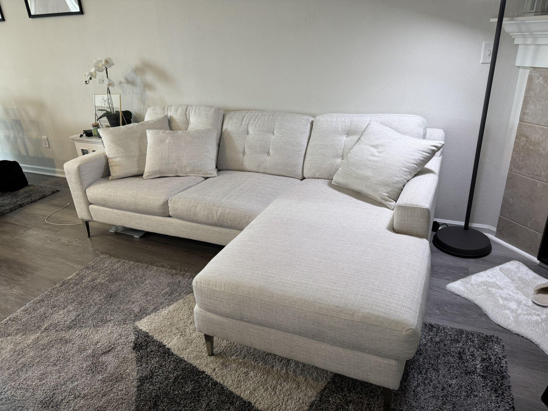 Dania Celeste Flip Chaise Sectional