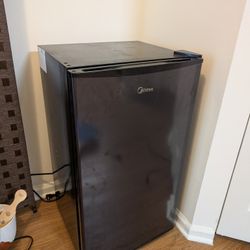 Mini Refrigerator 