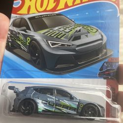 Hotwheels CUPRA e-RACER $3
