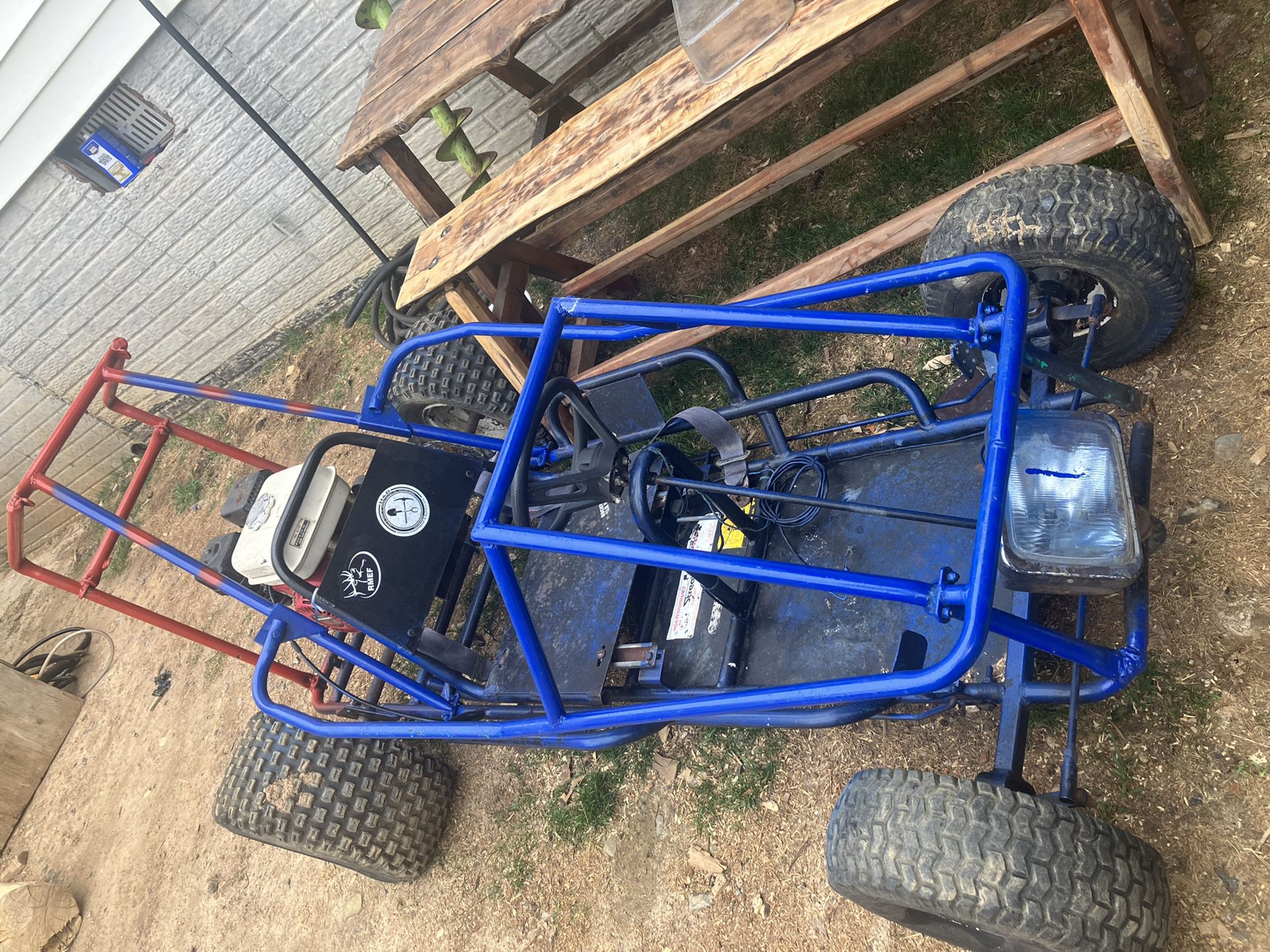 I am selling this go-kart it needs a bit of work.