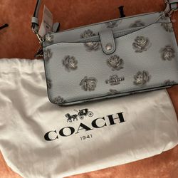 Coach - Noa Pop Up Messenger with Rose Print 