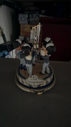Dodgers World Series champions spinning Foco bobblehead /324