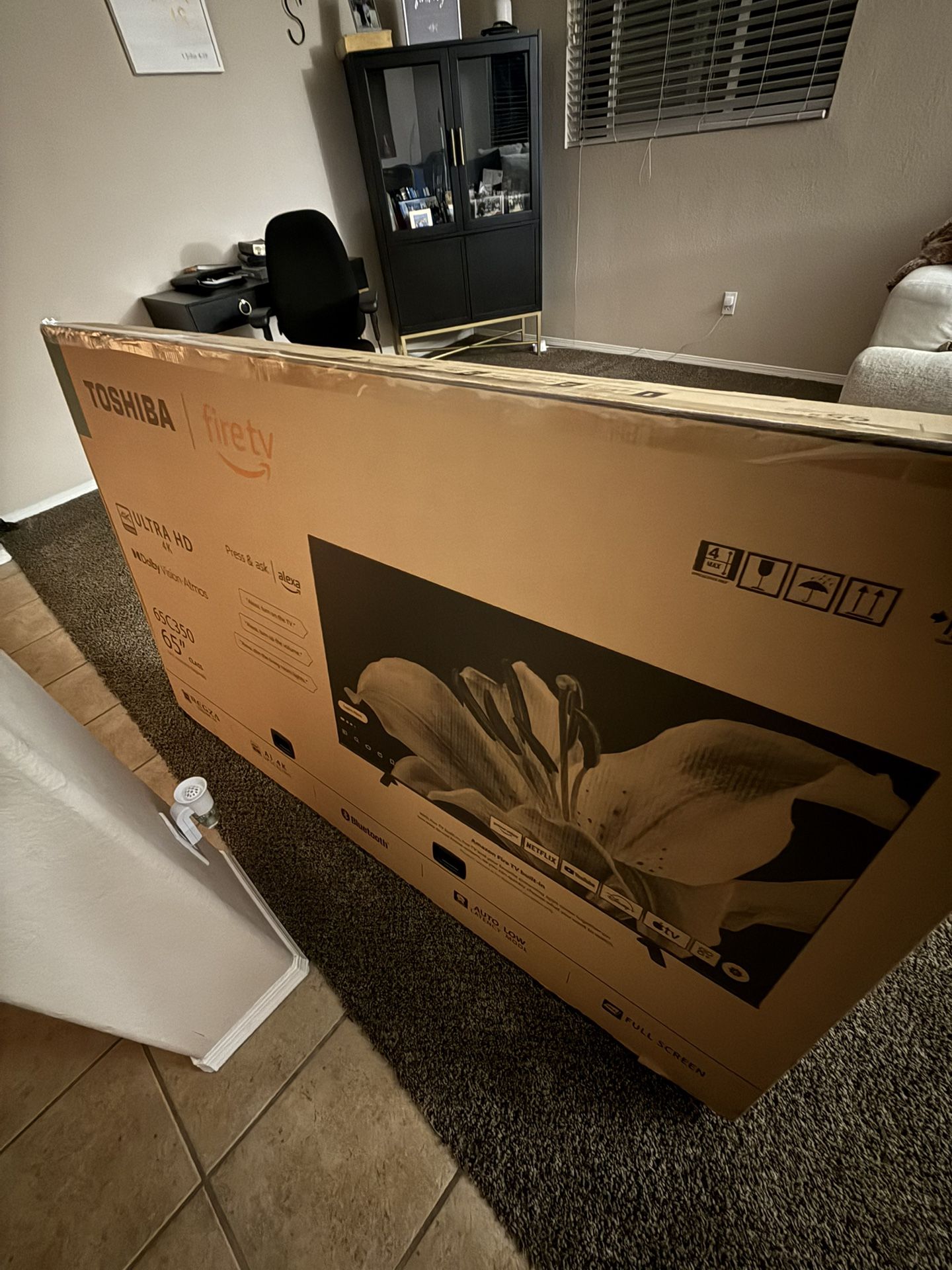 Toshiba 65’ TV
