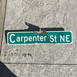 Carpenter Street Sign