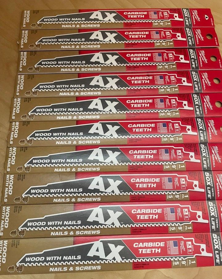 Lots Of Different Saw Blades