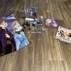 Disney Frozen 2 Toys/blanket 