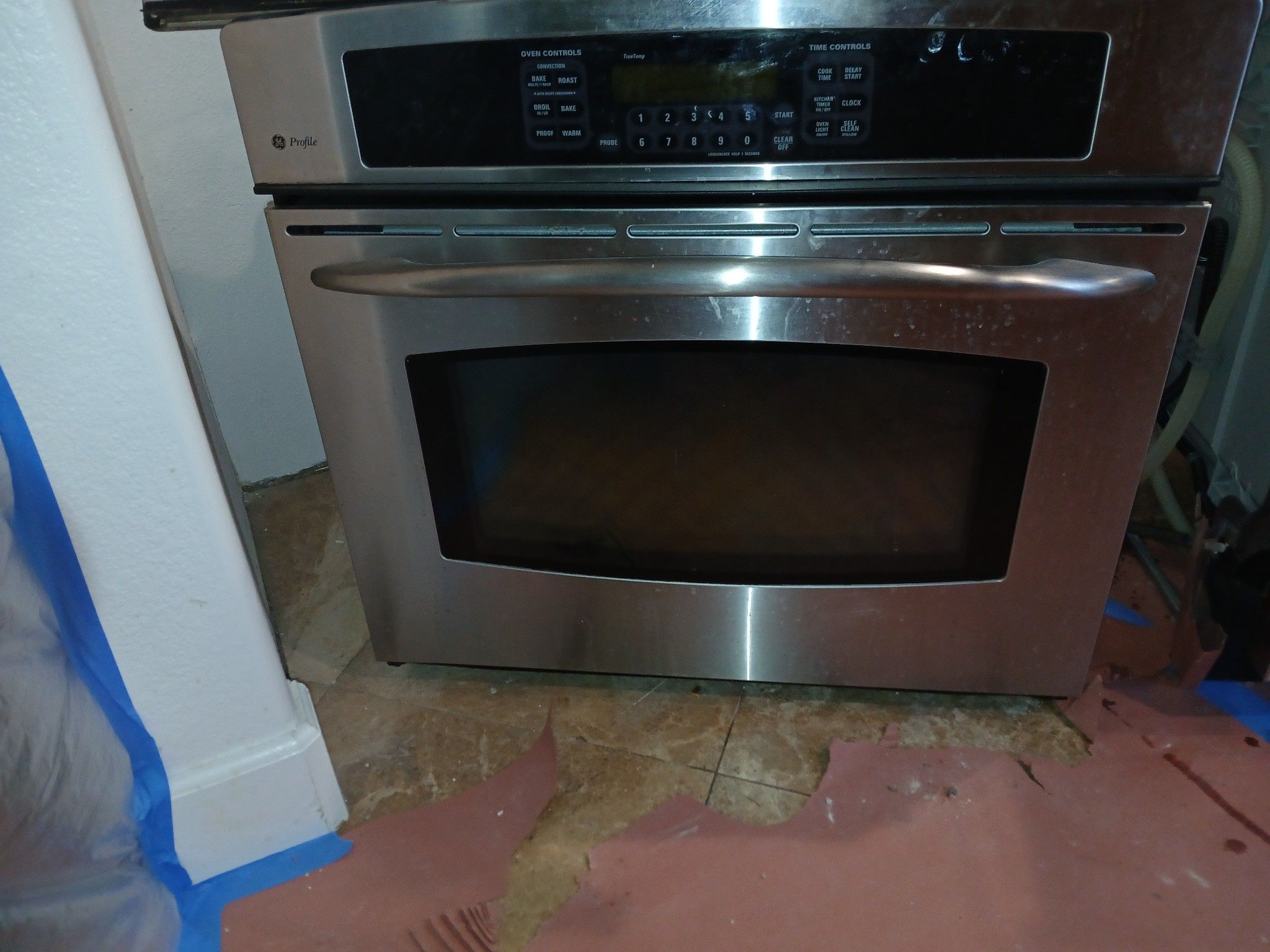 Standalone Oven For Sale !