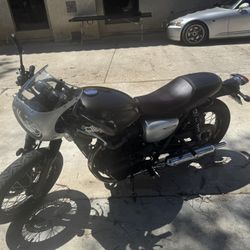 Kawasaki 2019 Cafe W800