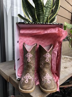 Blazing Roxx (Gracie ) Girl Boots Size 8.5 In Really Good Condition , Selling For $25.