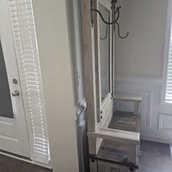 Door Enttry Or Mudroom Chair And Mirror Seat