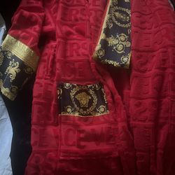 Versace Robe 👘 Never Worn