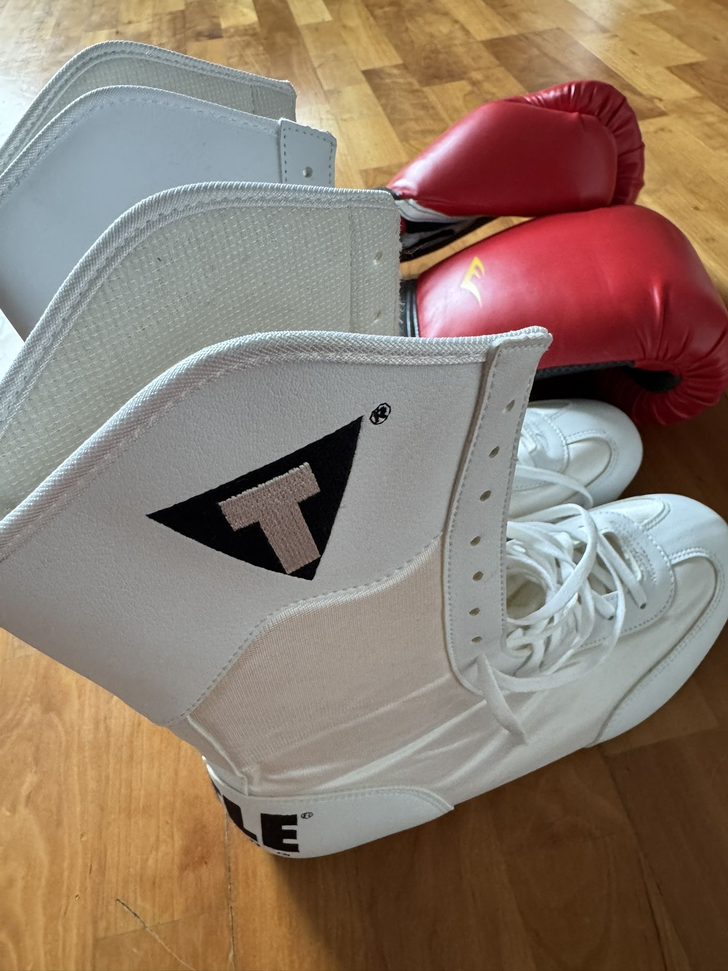 Title Boxing Gloves And Everlast Boxing Gloves