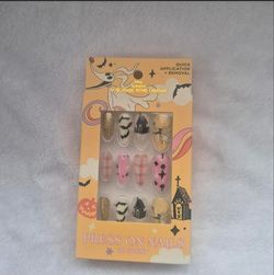 Zero Press On Nails