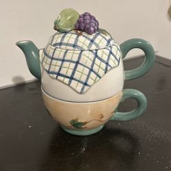 BELLA. CASA STACKABLE TEA SET