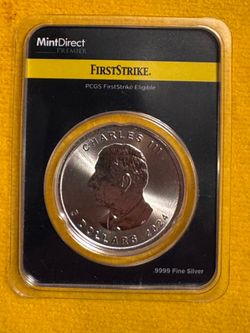 First coin in its history and “First Strike” of this Maple Leaf series.