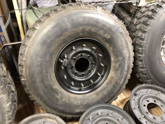 12 Bolt Hummer H1 Rim On Goodyear MT Tire