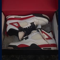 Jordan 4  Size 9.5