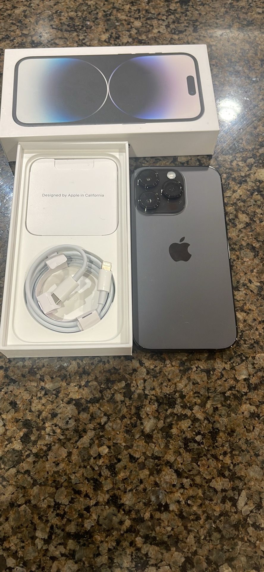 apple iphone 14 pro 128 gb atnt /cricet carrier 100 percent battery