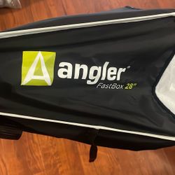 Angler FastBox 28”