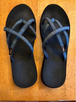 Teva women's Olowaha flip flops