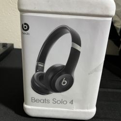 Beats Solo 4 Headphones 