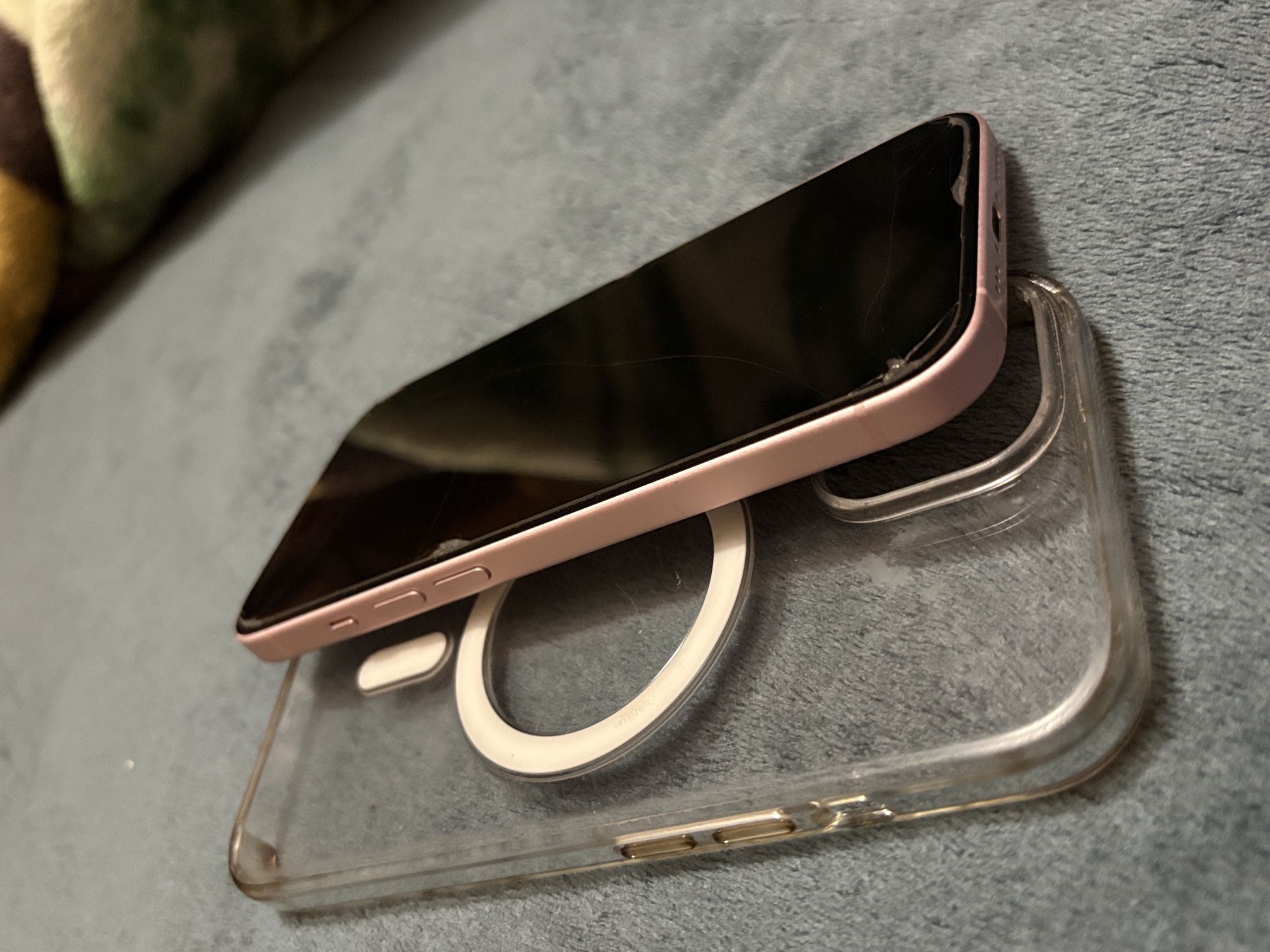UNLOCKED PINK IPHONE 15 128GB
