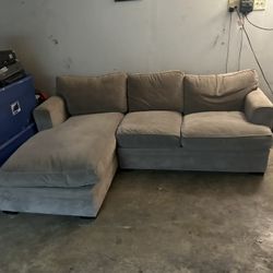 Beige Sectional Sofa with 2 matching ottomans