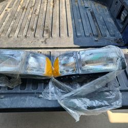 Dodge Ram front headlights from 1995 to 2000