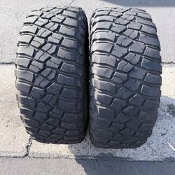 (2) 285/70R17 Bfgoodrich Mud Terrain KM3