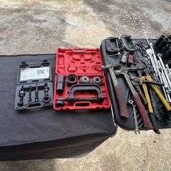 Vendo Todo Esto Por $$$1600  Cash. Por Todo Lo Que Mira En Las Fotos