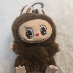 Labubu have a seat Chestnut Cocoa keychain