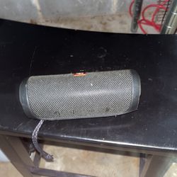 This is a speaker of JBJ