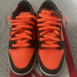 Nike Dunk Low ‘Miami Hurricanes’