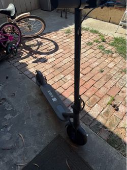 Electric scooter