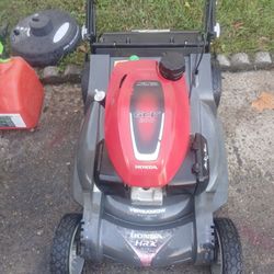 Honda Hrx217 GVC200 Self Propelled Mower 