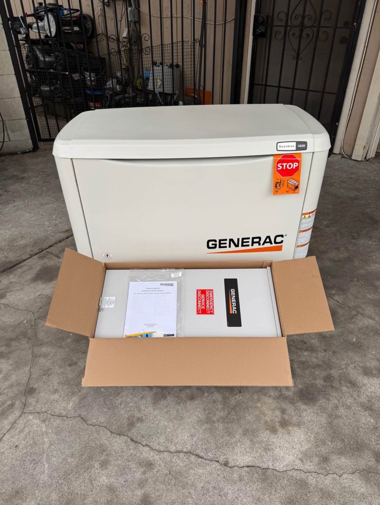 Generac 14,000 Watt - Dual Fuel Air- Cooled Whole House Home Standby Generator, Smart Home Monitoring & 200-AMP Transfer Switch