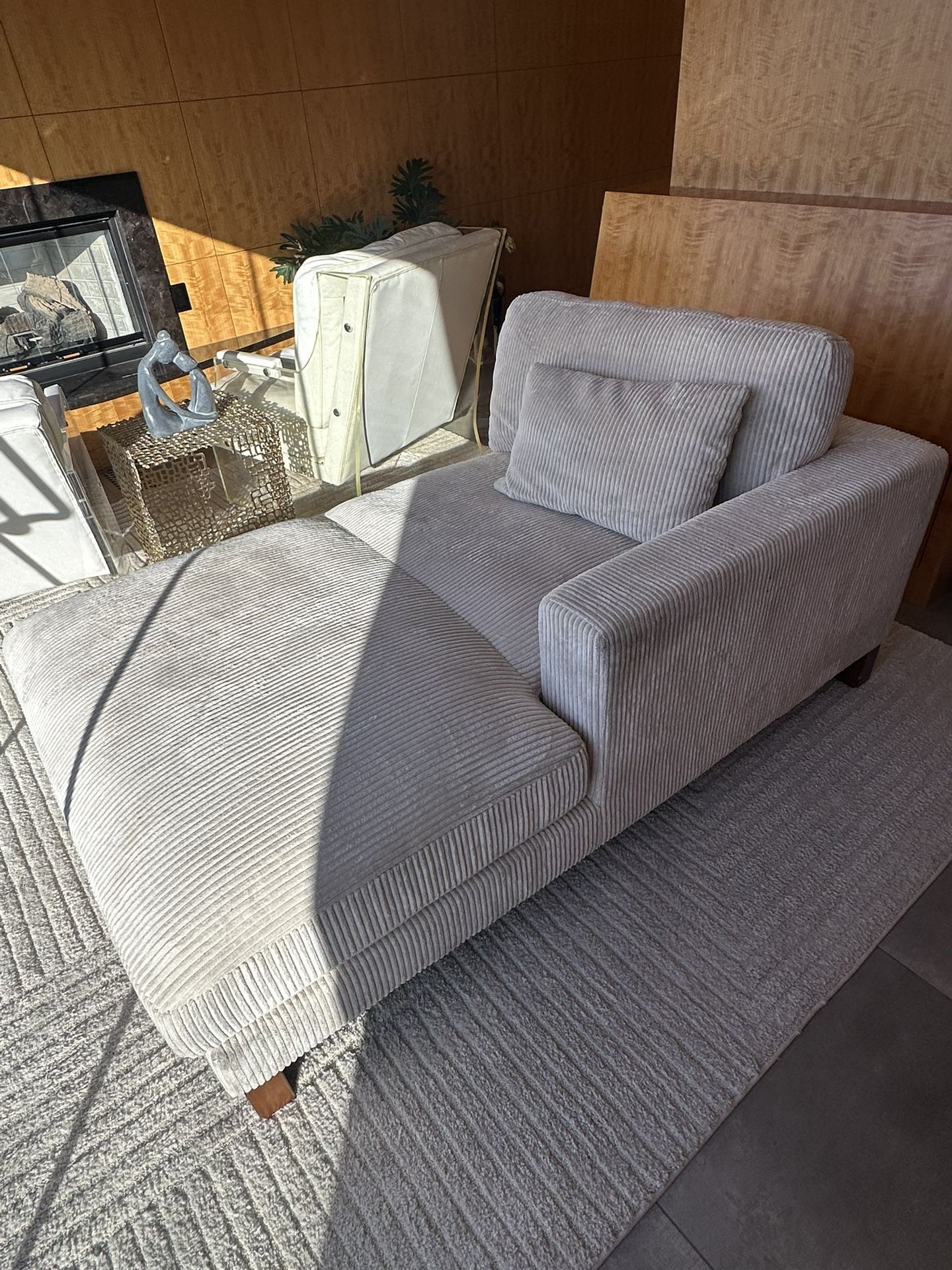 Cream Ivory Chase Lounge 