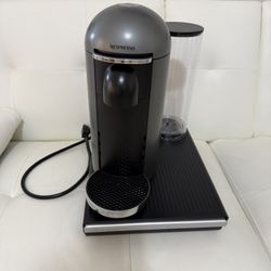 Cafetera NESPRESSO