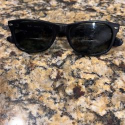Ray Ban RB2132 New Wayfarer 52 18 Sunglasses 
